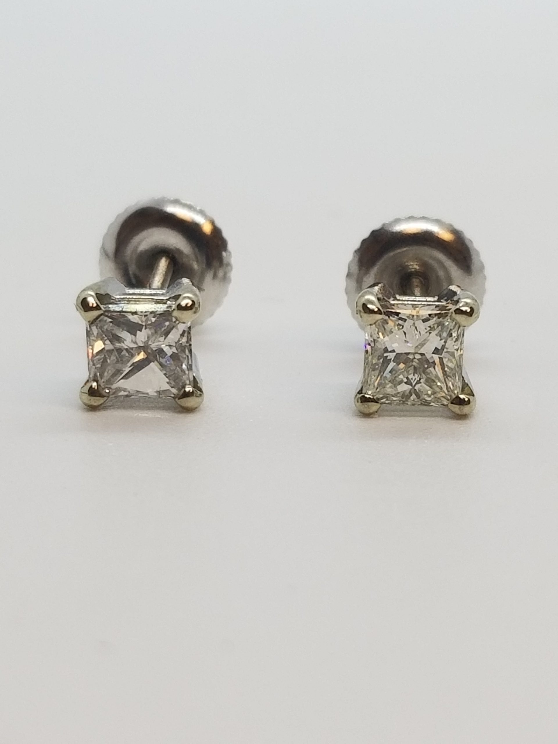 Antagelse At regere kreativ Custom 1 Carat (CTW) Princess Cut Diamond Stud Earrings – Deal Jewelry